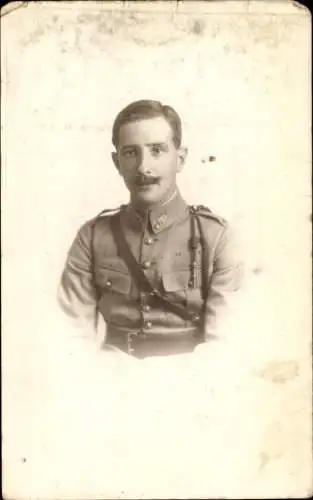 Foto Ak Französischer Soldat in Uniform, Portrait