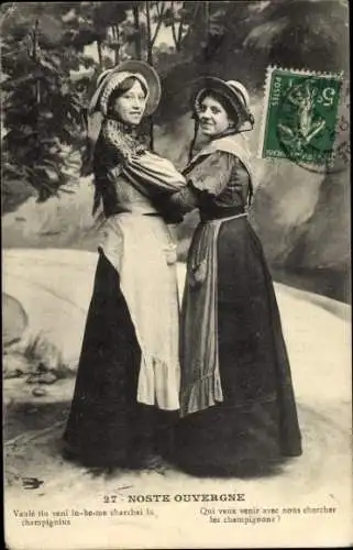 Ak Auvergne, Zwei Frauen in französischer Tracht