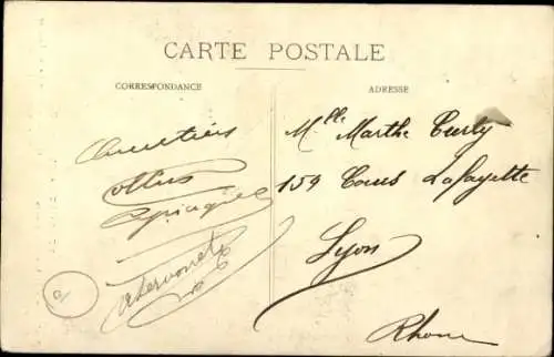 Ak Auvergne, Zwei Frauen in französischer Tracht