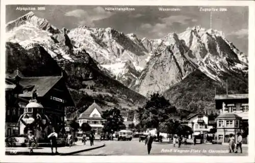 Ak Garmisch Partenkirchen in Oberbayern, Marienplatz mit Zugspitzmassiv, Adolf-Wagner-Platz