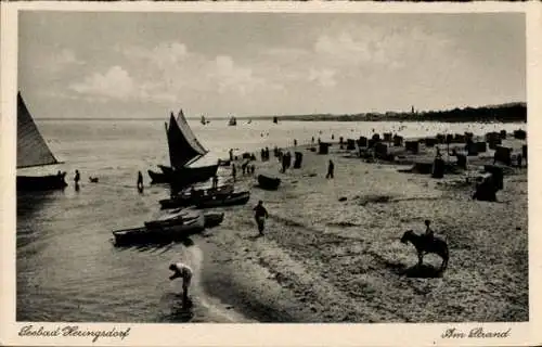 Ak Ostseebad Heringsdorf auf Usedom, Strand, Boote, Badegäste, Strandkörbe