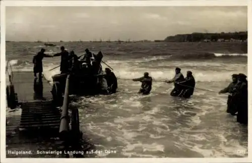 Ak Nordseeinsel Helgoland, Schwierige Landung auf der Düne
