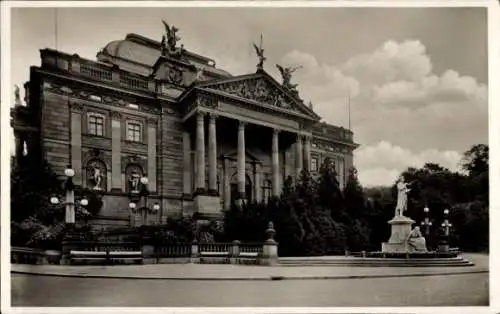 Ak Wiesbaden in Hessen, Staatstheater, Schillerdenkmal