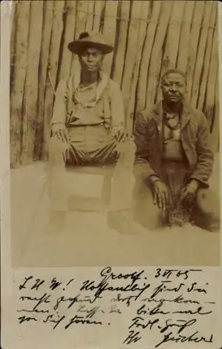 Foto Ak Zwei Afrikaner, Portrait, Hut, Kolonie