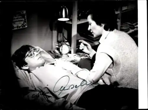 Ak Schauspieler Klaus Peter Graf, Schauspielerin Karin Anselm, Autogramm, Filmszene