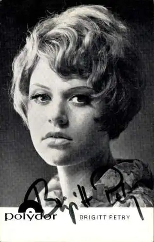 Ak Sängerin und Schauspielerin Brigitt Petry, Portrait, Autogramm