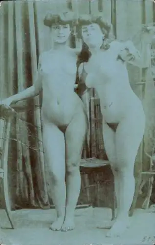Foto Ak Frauenakt, zwei nackte Frauen, Busen