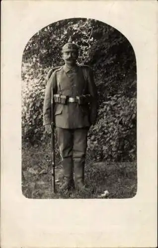 Foto AK Deutscher Soldat in Uniform,Standportrait, 1. Batl. Rekr. Brigade 26. Res. Armee Korps, I WK