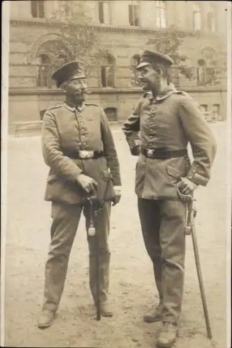 Foto Ak Zwei Deutsche Soldaten in Uniformen, Portrait