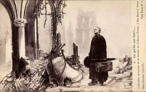 Ak Kriegszerstörungen, Mann mit Koffer in zerstörter Kirche, Glocke, I WK