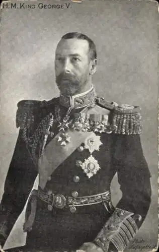 Ak König Georg V von Großbritannien, Portrait in Uniform, Orden