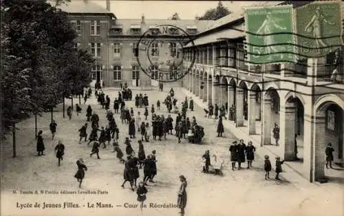 Ak Le Mans Sarthe, Lycee de Jeunes Filles, Cour de Recreation