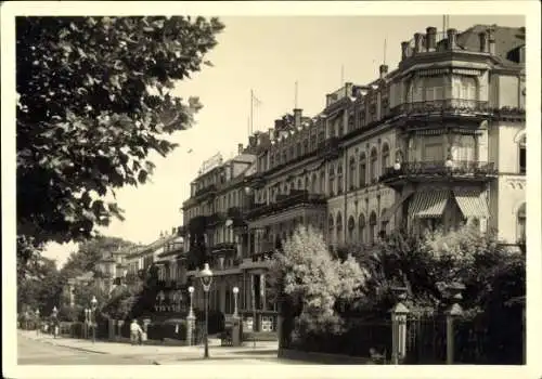 Foto Ak Bad Homburg vor der Höhe Hessen, Straßenpartie, Hotel