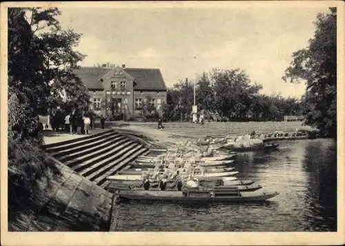 Ak Burg im Spreewald, Spreehafen, Abfahrtstelle