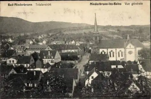 Ak Niederbronn les Bains Bad Niederbronn Elsass Bas Rhin, Totalansicht, Kirche