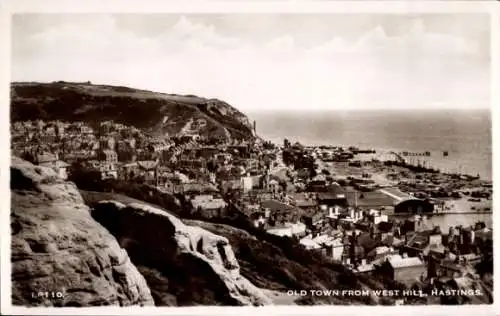 Ak Hastings East Sussex England, Panorama, Altstadt von West Hill