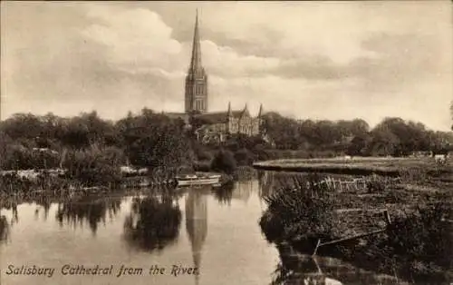 AK Salisbury Südwestengland, Kathedrale, Blick vom Fluss