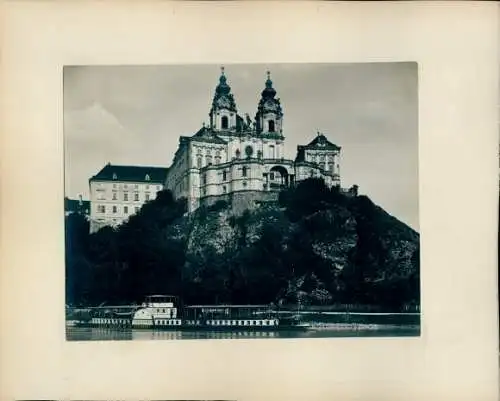 Foto um 1880, Salzburg in Österreich, Blick vom Kapuzinerberg; Stift Melk, Passagierschiff Aggstein