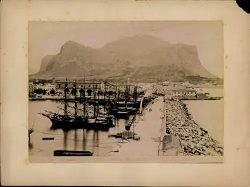 Foto um 1880, Palermo Sizilien Sicilia Italien, Molo e Monte Pellegrino, Segelschiffe, Hafenmole