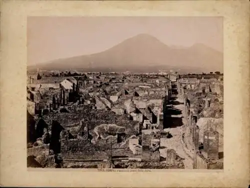 Foto um 1880, Pompei Campania, Panorama preso dalle mura, Vesuv