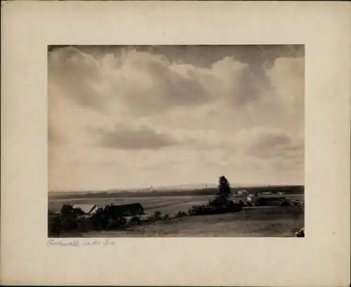 Foto um 1880, Fürstenwalde an der Spree, Silhouette mit Dom, landwirtschaftliche Gebäude