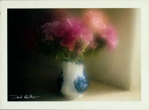 Ak Fotograf David Hamilton, Bouquets, Blumen, Vase