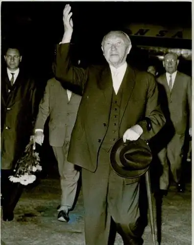 Foto Bundeskanzler Konrad Adenauer und Bundespräsident Heinrich Lübke, 1963
