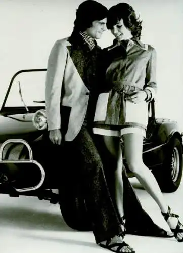 Foto Internationales Baumwoll Institut, Frankfurt Main, Weekendanzüge, Models, Haute Couture 1971