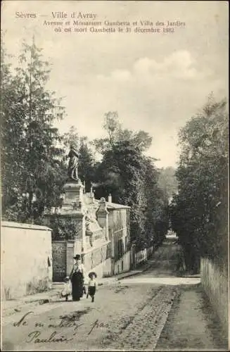 Ak Sèvres Ville d Avray Hauts de Seine, Avenue et Monument Gambetta et Villa des Jardies