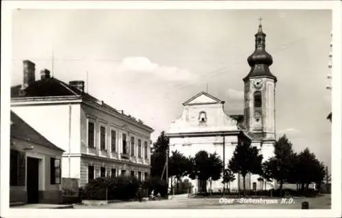 Ak Obersiebenbrunn Niederösterreich, Kirche, Platz