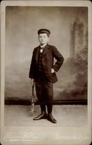 Kabinett Foto Rothenburg ob der Tauber Mittelfranken, Kinderportrait, Junge im Anzug