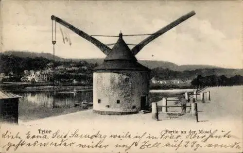 Ak Trier an der Mosel, Partie an der Mosel, Gebäude, Kran