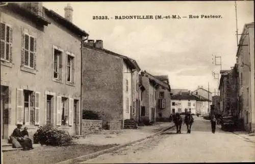 Ak Badonviller Lothringen Meurthe et Moselle, Rue Pasteur, Häuser