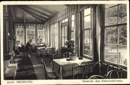 Ak Rehburg Loccum in Niedersachsen, Hotel Zum Bahnhof, Bahnhofshotel, Veranda