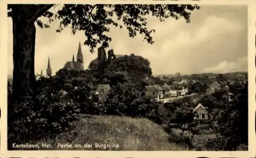 Ak Kastellaun im Hunsrück, Teilansicht, Burgruine