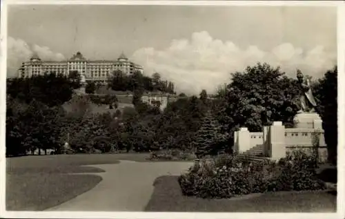Ak Karlovy Vary Karlsbad Stadt, Hotel Imperial, Beethovendenkmal