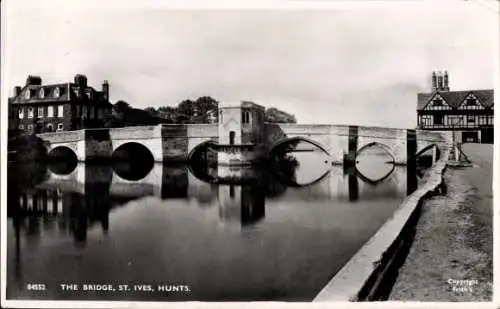 Ak Saint Ives Cambridgeshire England, Brücke