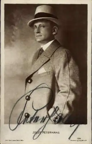 Ak Schauspieler Josef Petermans, Portrait, Autogramm, Hut, Mantel