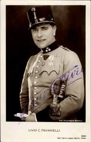 Ak Schauspieler Livio Pavanelli, Portrait in Uniform, Autogramm