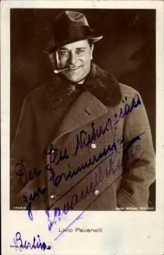 Ak Schauspieler Livio Pavanelli, Portrait, Autogramm, Mantel, Hut, Zigarre