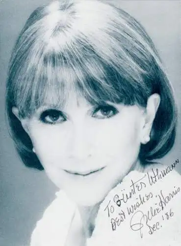 Foto Schauspielerin Julie Harris, Portrait, Autogramm