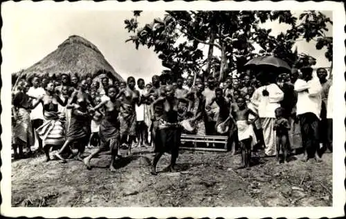 Ak Dahomey Benin, Danses sur la berge