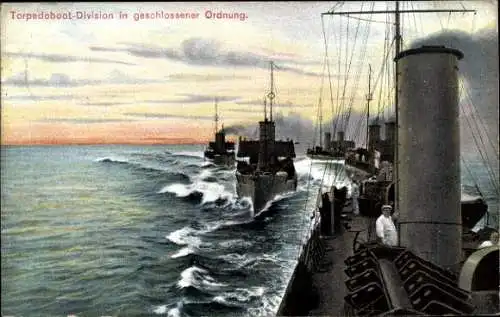 Ak Deutsche Kriegsschiffe, Torpedobootdivision in geschlossener Ordnung, Kaiserliche Marine