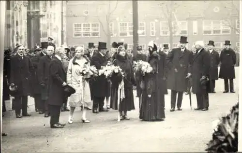 Foto Ak Königin Wilhelmina der Niederlande, Königsfamilie, Utrecht