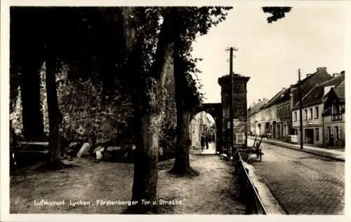 Ak Lychen in der Uckermark, Fürstenberger Tor und Straße
