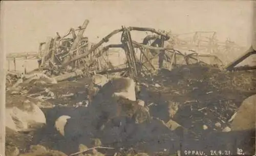 Foto Ak Oppau Ludwigshafen am Rhein, Explosion des Stickstoffwerkes 1921