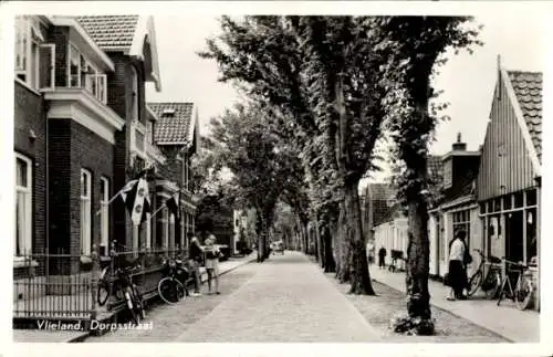 Ak Vlieland Friesland Niederlande, Dorfstraße