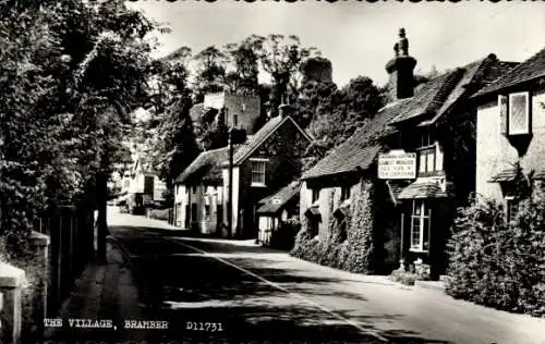 Ak Bramber West Sussex England, Straßenpartie, Wohnhäuser