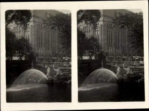 Stereo Foto Düsseldorf am Rhein, Tritongruppe an der Königsallee