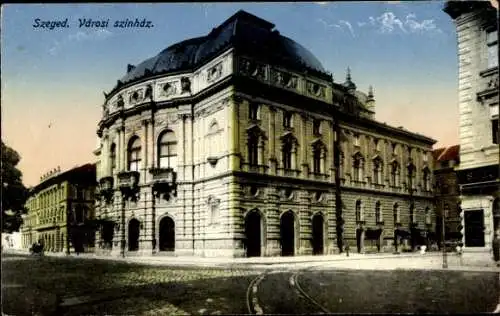Ak Segedin Szeged Ungarn, Varosi szinhaz, Theater, Straßenpartie